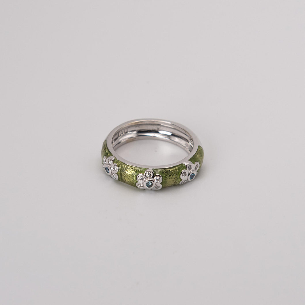 18K White Gold HPHT Blue and White Diamond w/ Green Enamel Flower Band Ring