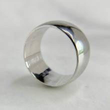 Load image into Gallery viewer, Vintage 14K White Gold 10mm Wide Cigar Band