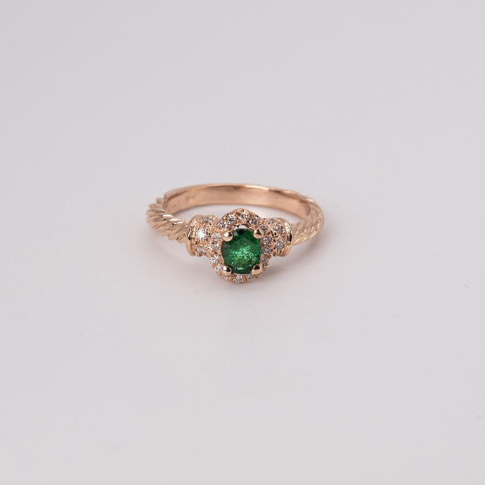 Vintage 14k Rose Gold Rope Design Oval Emerald and White Diamond Ring