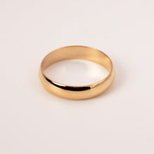 Load image into Gallery viewer, 14K Rose Gold Wedding Band 4.6 mm – Comfort Fit, Hypoallergenic, Timeless