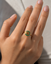 Load image into Gallery viewer, Vintage 10k Gold Natural Emerald Statement Ring