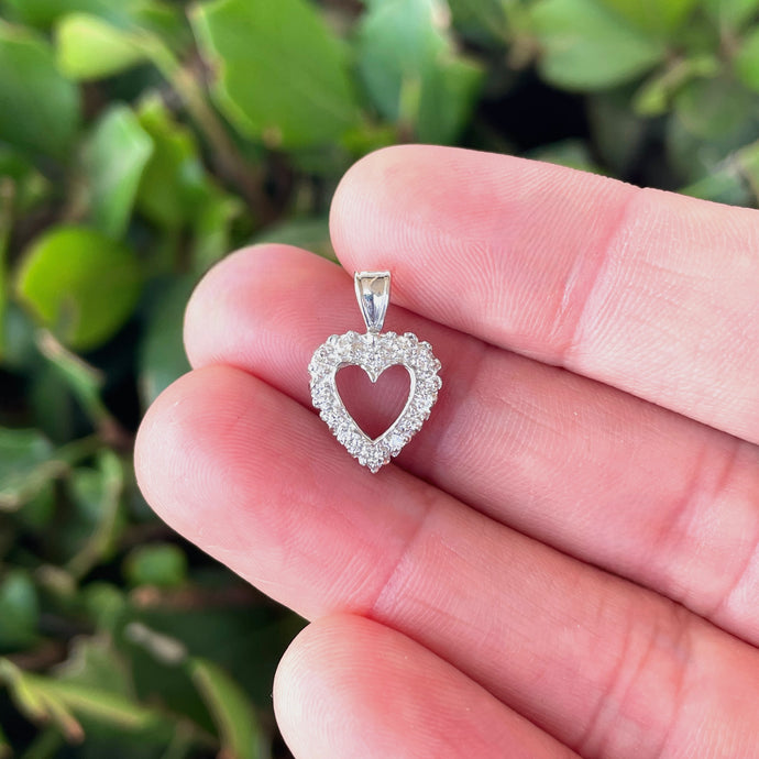 14K White Gold Heart Shaped .15ctw Diamond Pendant