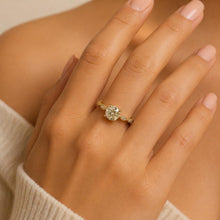 Load image into Gallery viewer, 18K Yellow Gold 1.05 Ct Diamond Engagement Ring