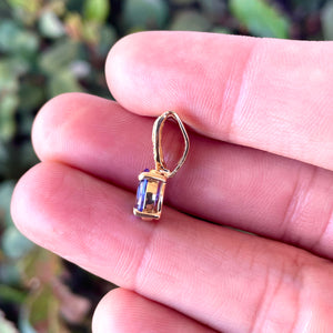18K Yellow Gold Oval Cut Tanzanite and Diamond Pendant