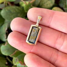 Load image into Gallery viewer, 14K Gold In Quartz Onyx and Diamond Unisex Pendant