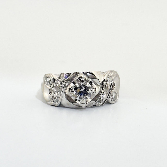 Vintage 14 White Gold Art Deco Diamond Ring