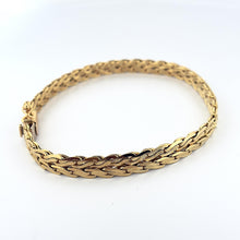 Load image into Gallery viewer, Vintage 18k Yellow Gold UnoAErre Byzantine womans Bracelet