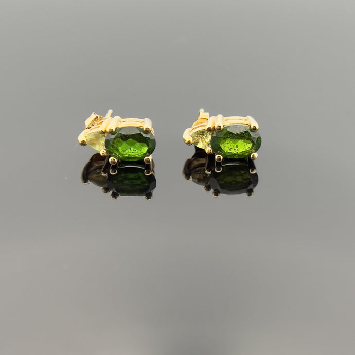 14k Yellow Gold Peridot Stud Earrings