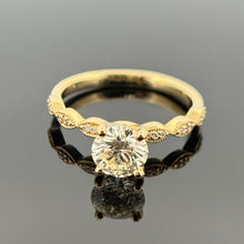 Load image into Gallery viewer, 18K Yellow Gold 1.05 Ct Diamond Engagement Ring