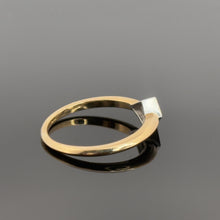 Load image into Gallery viewer, 18K Gold Kite-Set Princess Diamond Solitaire Ring