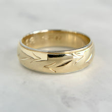 Load image into Gallery viewer, Vintage 14K Two-Tone Gold 1961 Arrow Band Ring