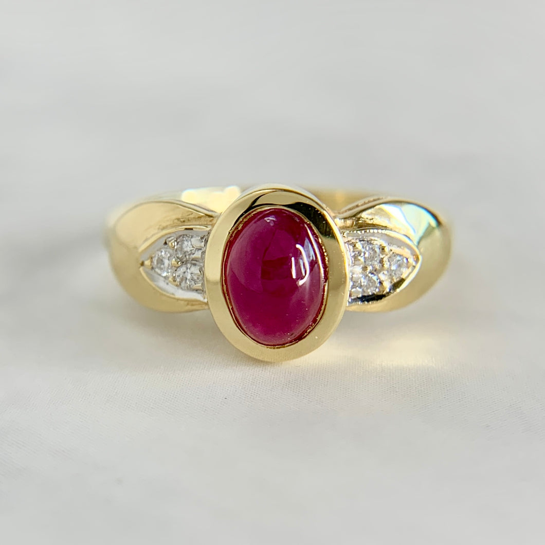 18K Yellow Gold Natural Ruby Cabochon and Diamond Ring