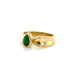 Vintage 18K Yellow Gold Imperial Pear Cut Jade Ring