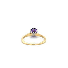 Load image into Gallery viewer, Vintage 18K Yellow Gold Round Cut Amethyst Solitaire Ring