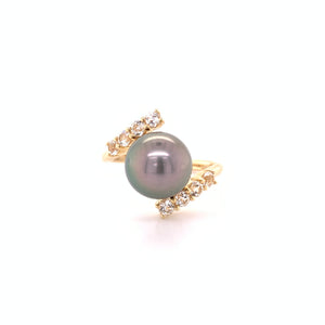 14k Yellow Gold Tahitian Pearl and White Topaz Ring