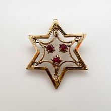 Load image into Gallery viewer, Vintage 14k Yellow Gold Synthetic Red Spinel Star Pendant